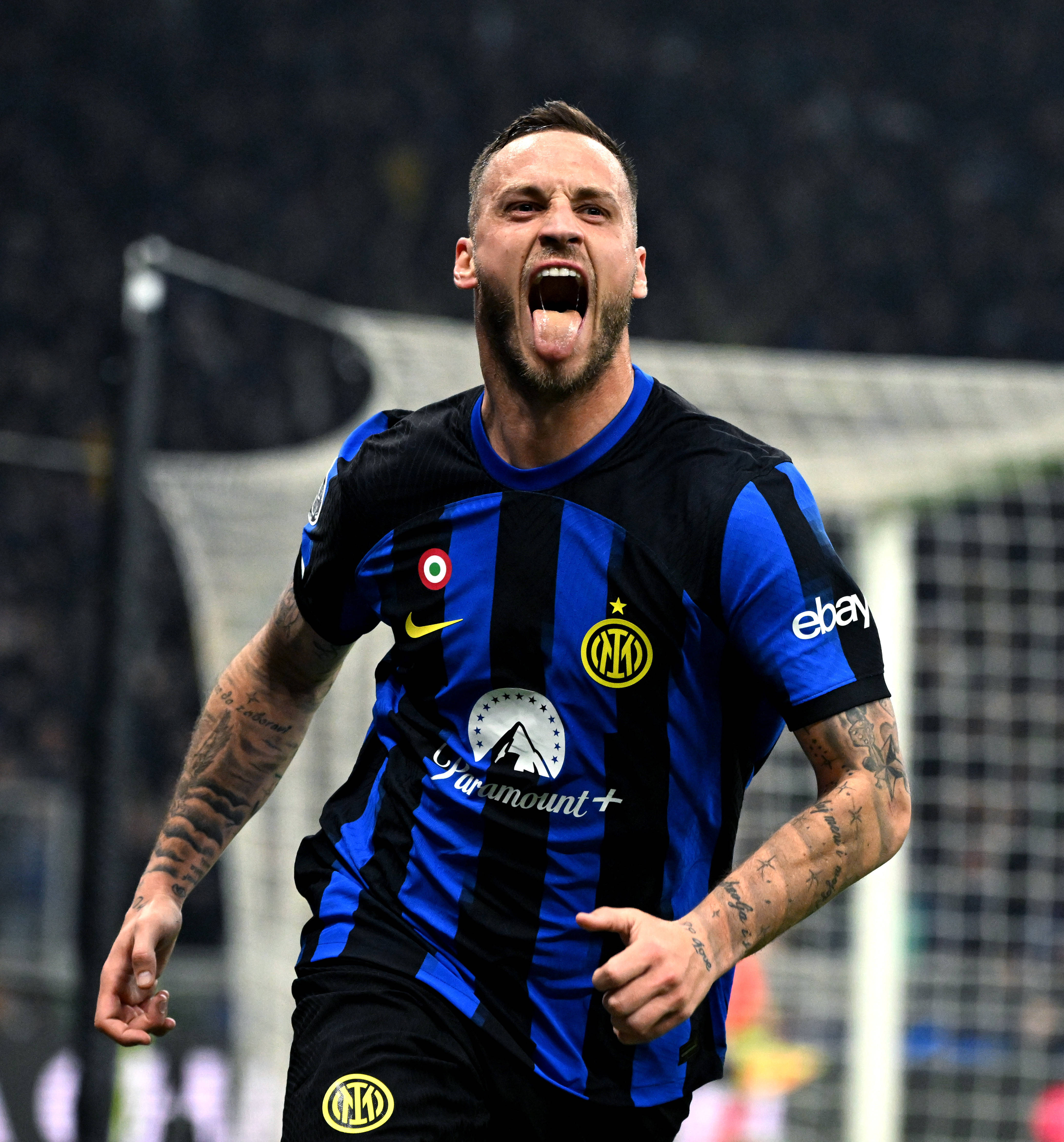 惊喜，曼联17岁青训小将詹姆斯-奥弗里入选澳大利亚国家队