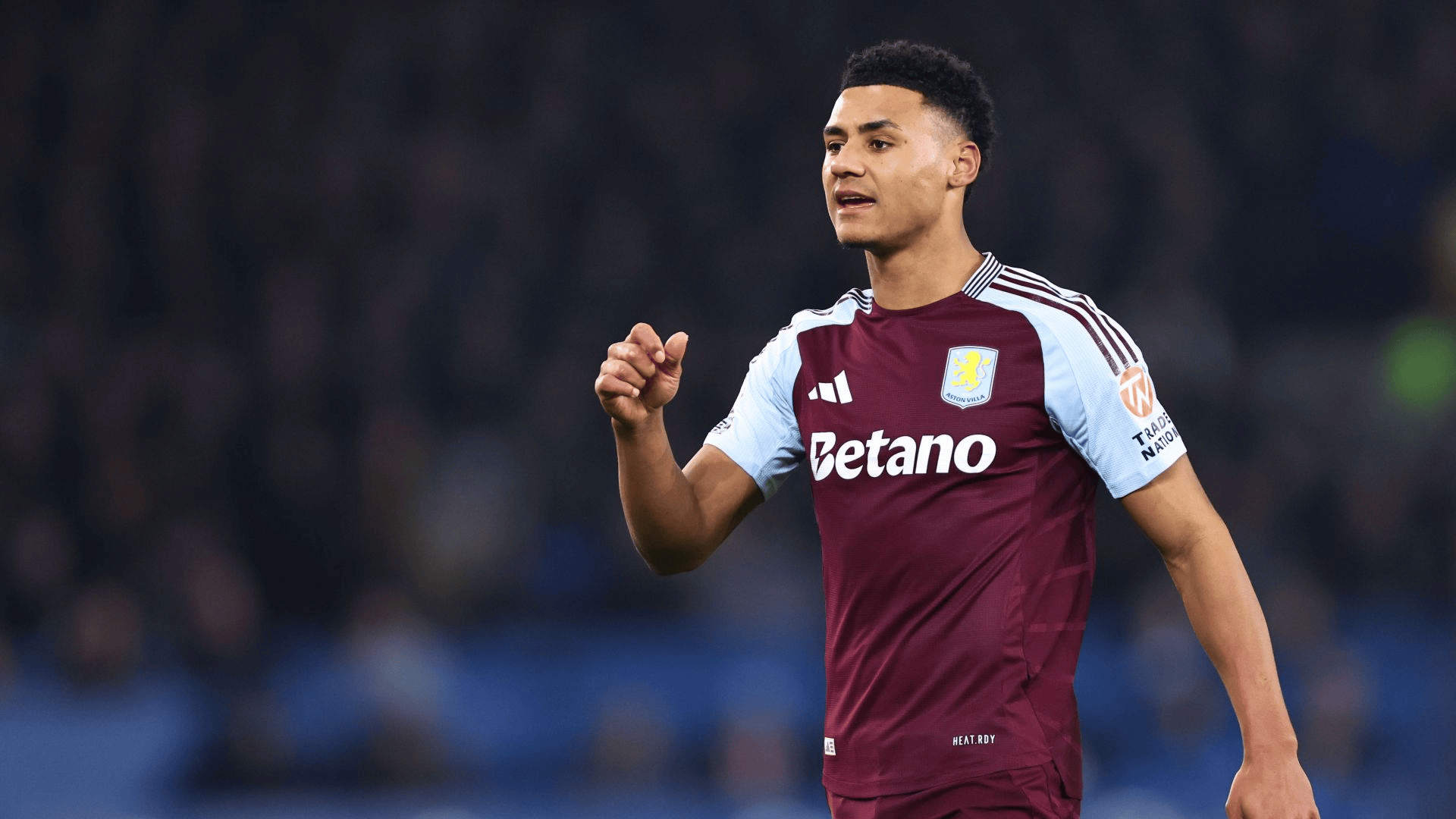 记者：申花队昨天傍晚抵达天津，出征的队伍中没有门将薛庆浩