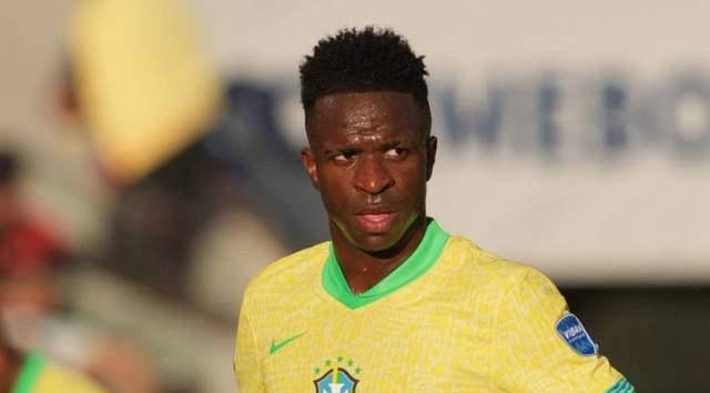 欧冠联赛战术分析：曼联攻防策略