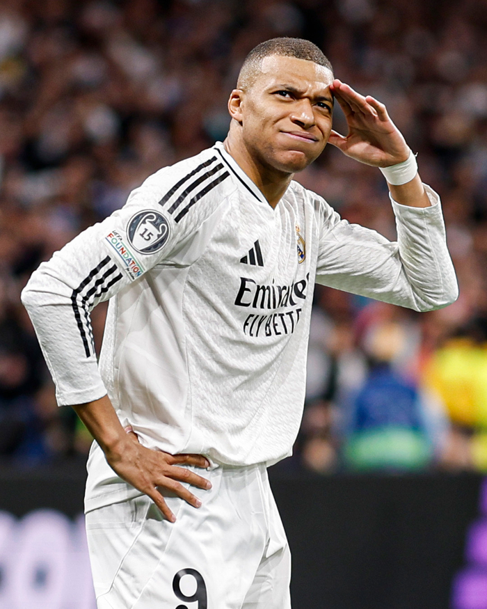 官方：伊布17岁次子文森特与米兰签下生涯首份职业球员合同（米兰官宣：伊布17岁次子文森特签下职业生涯首份合同）