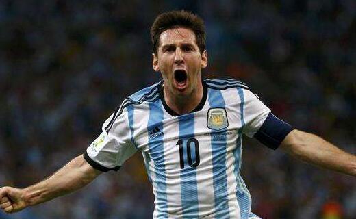 上海申花客场对阵广岛三箭，虽0-2落败，但有望晋级，展现顽强斗志，助力海港复仇。