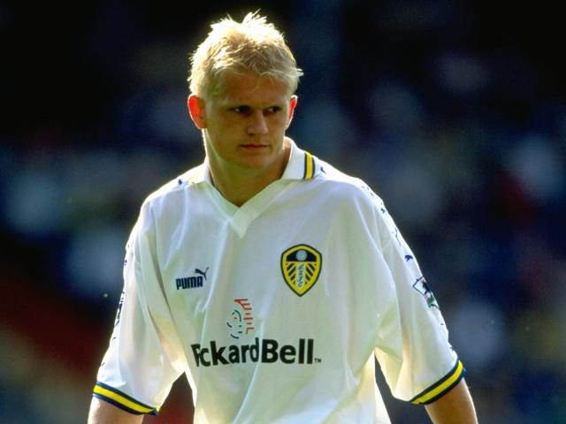 前阿森纳与切尔西后卫赞Declan Rice是顶级中场，却认为巴黎圣日耳曼的Vitinha更胜一筹（前阿森纳、切尔西后卫称赖斯已是顶级中场，但更看好巴黎的维蒂尼亚）