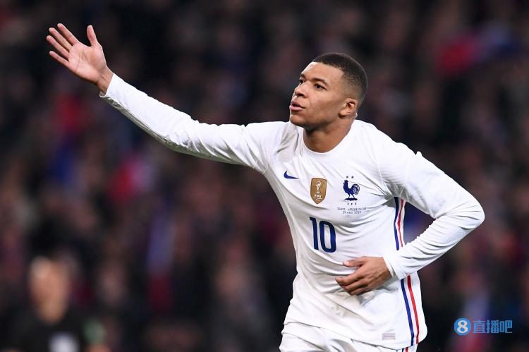 梅西带领迈阿密国际赢得美职联总冠军，实现越级登顶，展现超强实力。